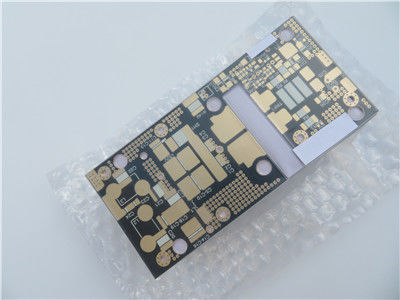 PCB PTFE высокочастотный на меди 1oz DK2.65 F4B 0.8mm с золотом погружения и черной маской припоя